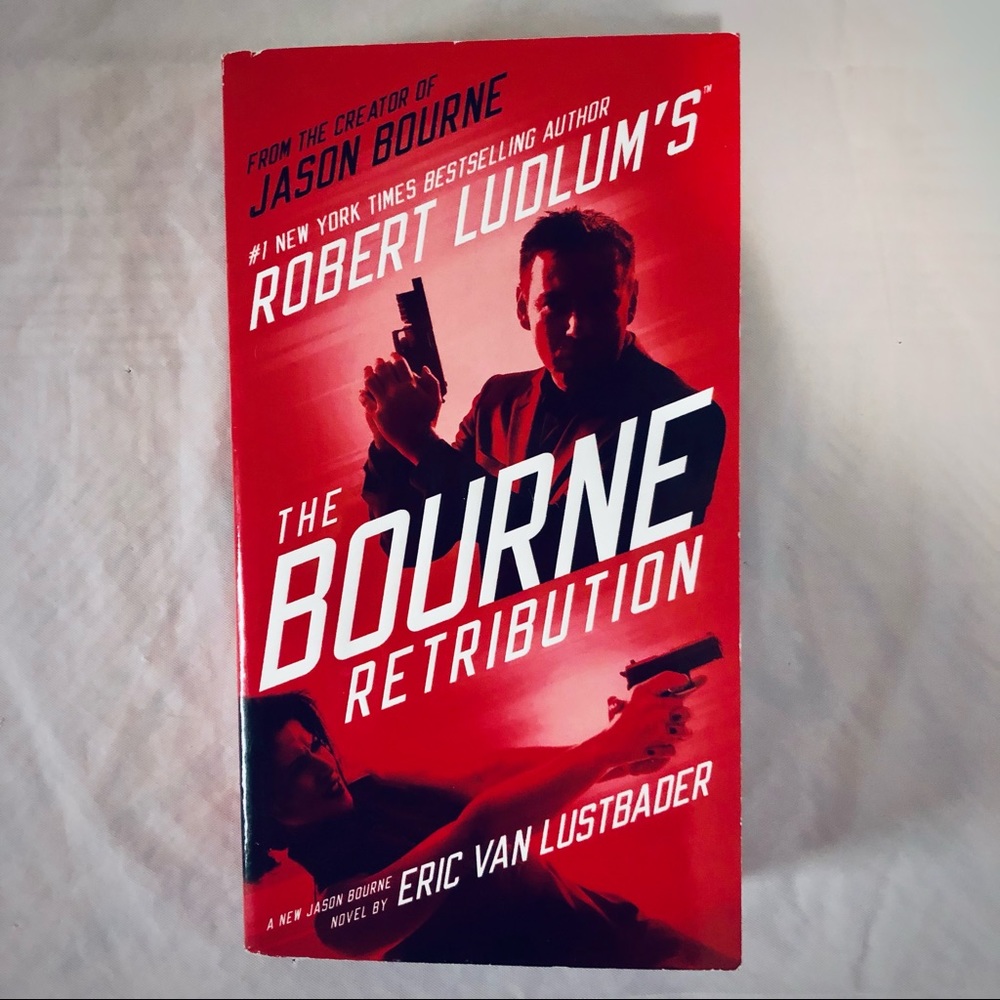 💝 The Bourne Retribution Robert Ludlum, Thriller Mass Produced Paperback Book